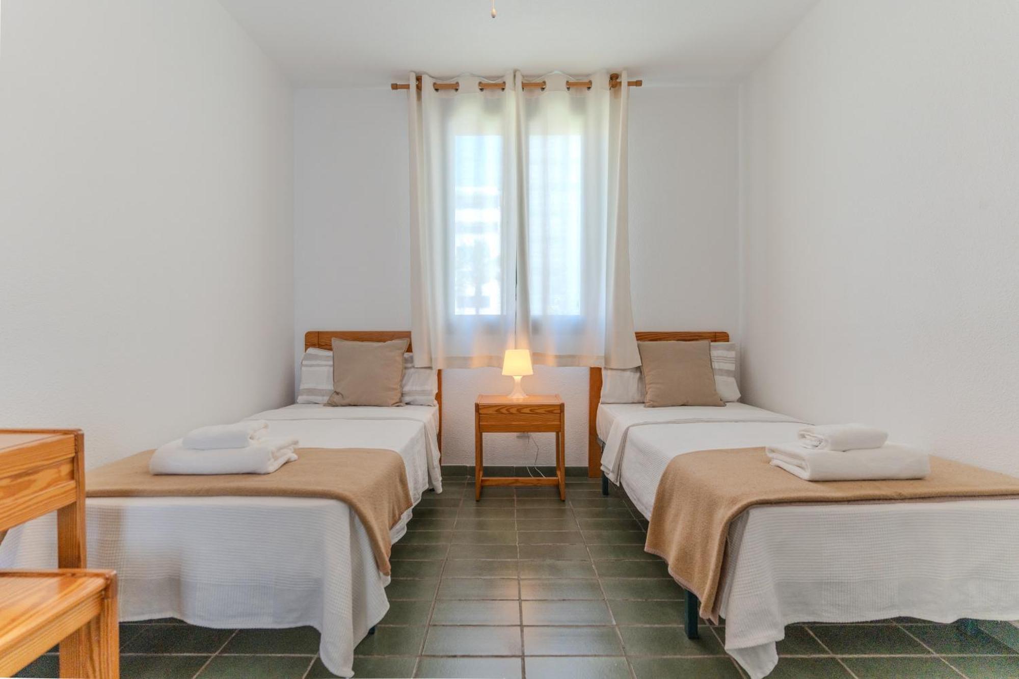 Go2Tenerife Apart Sira Family, Pool & Beach Playa de las Americas  Exterior photo